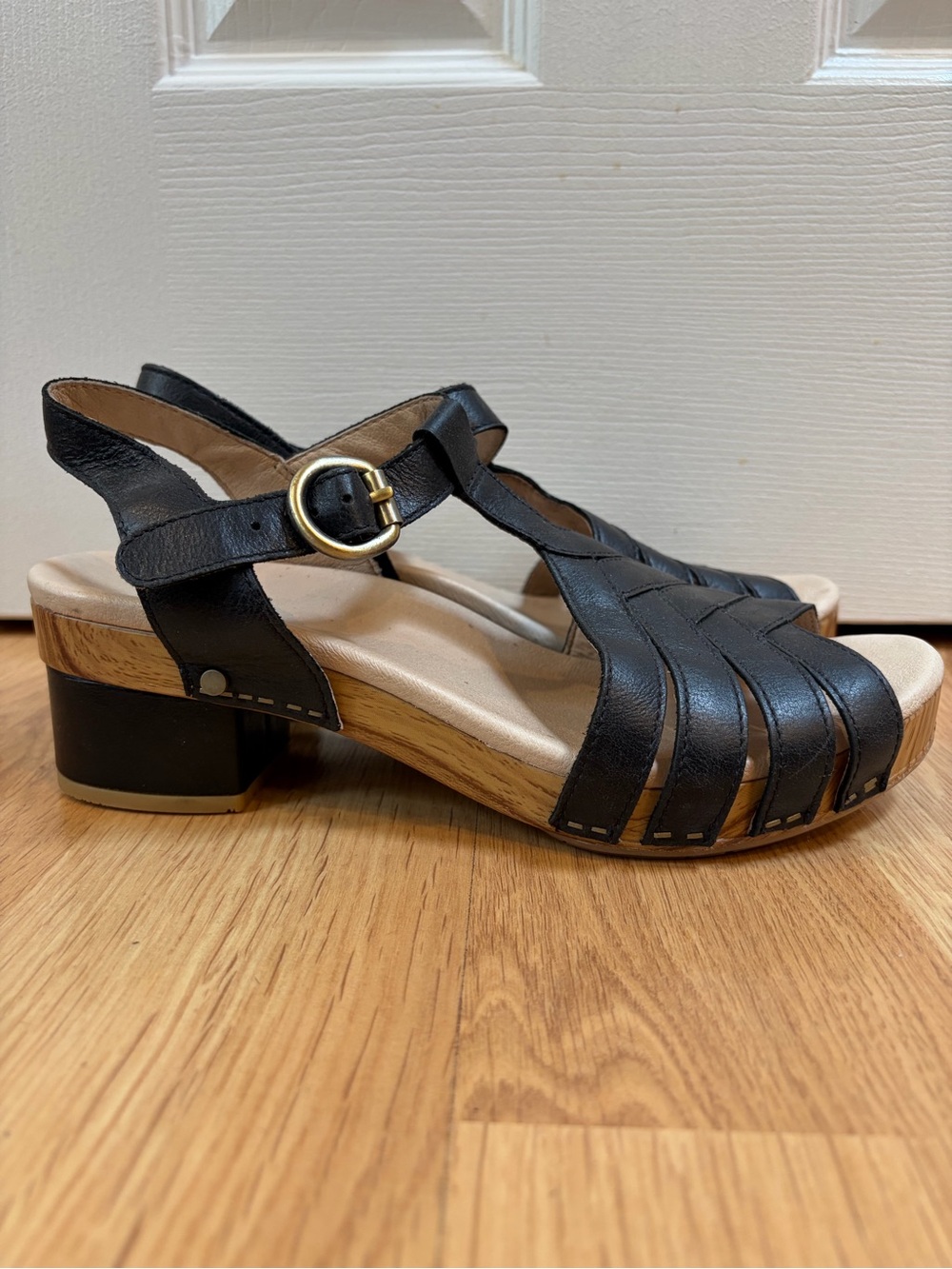 Dansko Black Leather Mara Sandal Size 39 (8.9-9)